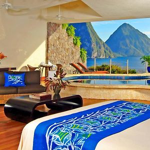 Moon Infinity Pool Sanctuary